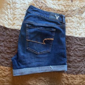 Never worn AE MIDI shorts size 10